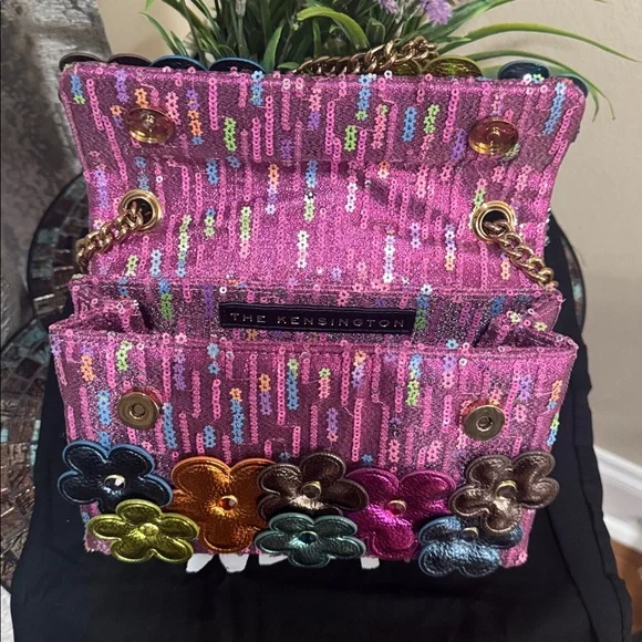 Kurt Geiger London Medium Kensington Daisy Convertible Shoulder Bag - Picture 15 of 16